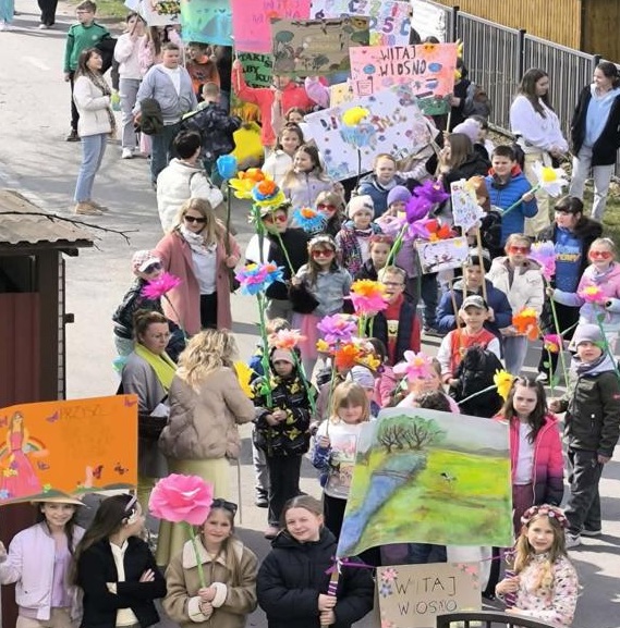 Pierwszy Dzień Wiosny Publicznej Szkole Podstawowej im. Wł. St. Reymonta w Warcie Bolesławieckiej 