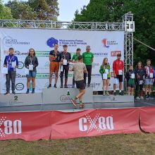 antek na najwyzszym stopniu podium ze swoim trenerem   bratem wojtkiem i oliwia htnar na piatym miejscu