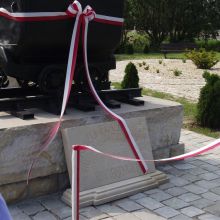 b67fec95708c8e2fd8db74bb4af98559