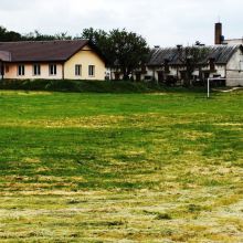 świetlica na tle zabudowań